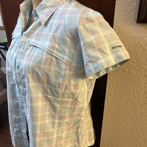 Columbia Sportswear EUC - Picture 2 of 7